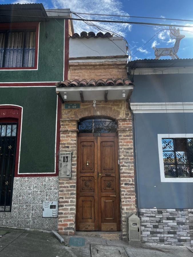 Casa De Lourdes - La Candelaria Bogotá Extérieur photo